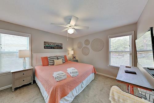 Three Buoys - Private Pool, Walk To Beach! Home