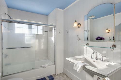 Vintage Pearl - Rooftop Hot Tub With Bay Views Home