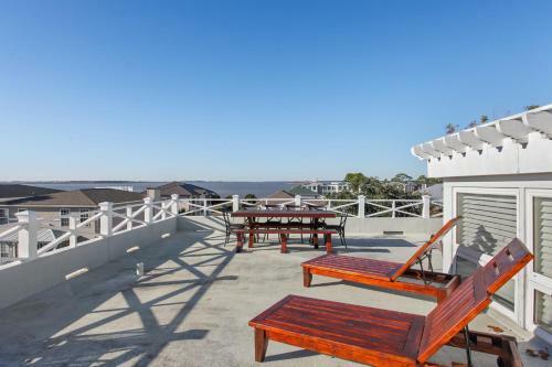 Vintage Pearl - Rooftop Hot Tub With Bay Views Home