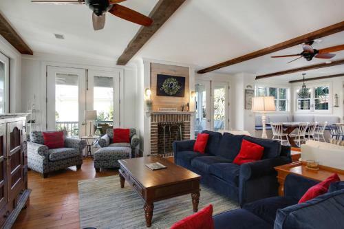 Vintage Pearl - Rooftop Hot Tub With Bay Views Home