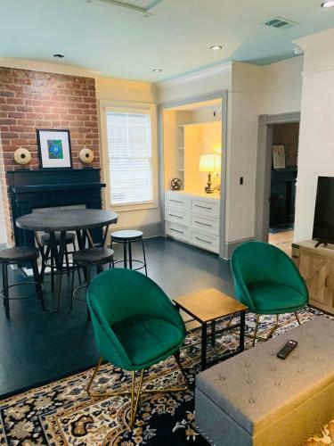Apartamento 320 West Park Inn -cozy And Comfortable, In Downtown Savannah