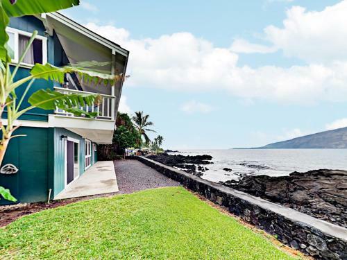82-6017 Manini Beach Rd Home Home