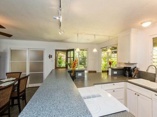 Haleiwa Sunshine Home