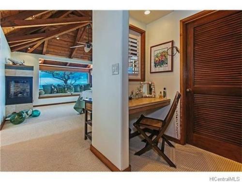 Blue Mahina At Sunset Beach Home