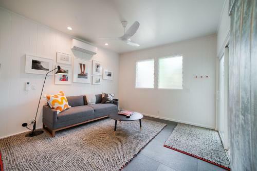 Hanalei Beachfront Cottage Home