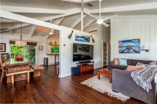 Hale Naninoa Home