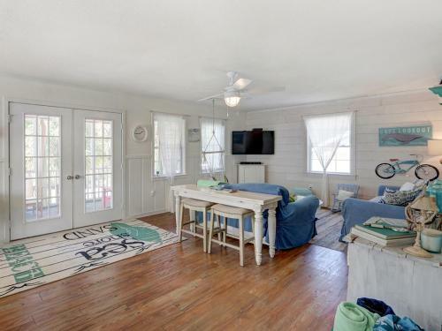 Heated Pool Access Flex Cancelation Wonderful Tybee Beach House