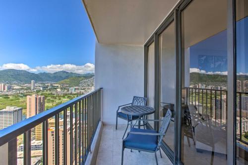 Resort Condo With Views, 1 Block To Beach And Zoo!