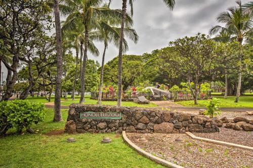 Resort Condo With Views, 1 Block To Beach And Zoo!