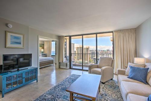 Resort Condo With Views, 1 Block To Beach And Zoo!