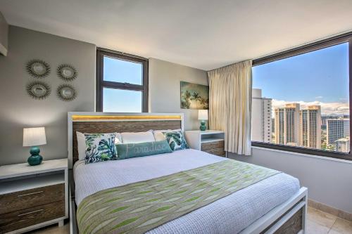 Resort Condo With Views, 1 Block To Beach And Zoo!