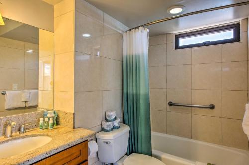 Resort Condo With Views, 1 Block To Beach And Zoo!