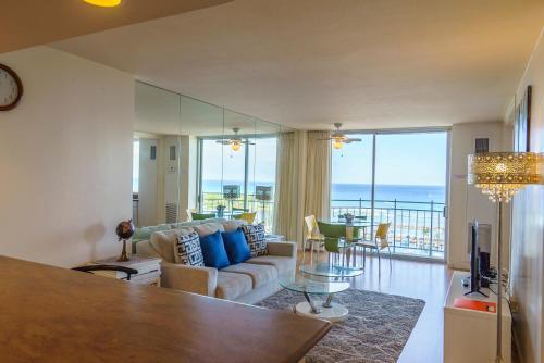 Ilikai Marina Condo (im692)
