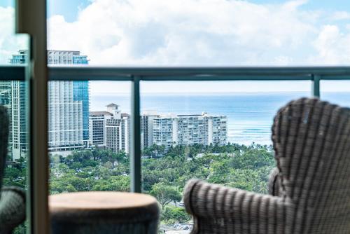 Allure Waikiki (aw04)