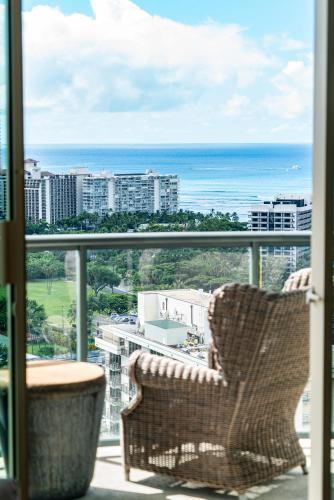 Allure Waikiki (aw04)