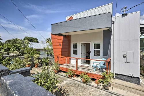 Remodeled Honolulu Apartment With Courtyard Downtown!