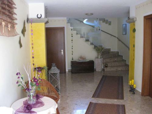 Hostal G�stehaus Stroitz