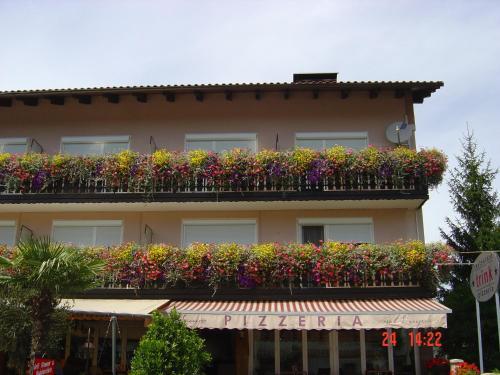 Hostal Restaurant Pension Trink