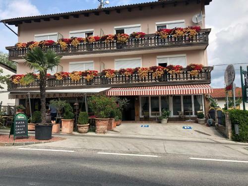 Hostal Restaurant Pension Trink