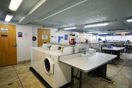 Apartamento Kuhio Village 907a Queen Studio Kitchenette
