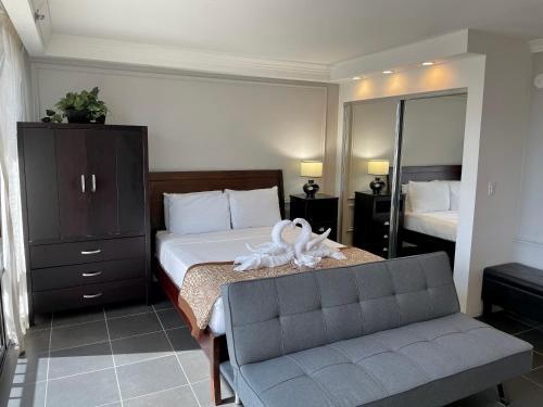 Apartamento 440 Olohana St #1706