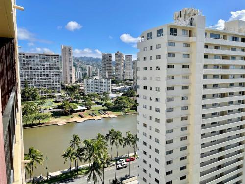 Apartamento 440 Olohana St #1706