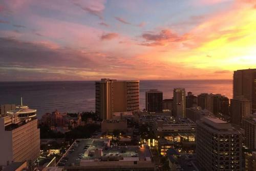 Apartamento Royal Kuhio Penthouse With Ocean View On 35th Floor