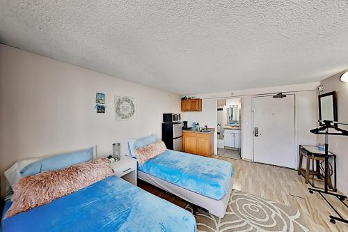 Apartamento Hawaiian Monarch - Canal-view Studio - Pool & Gym Condo
