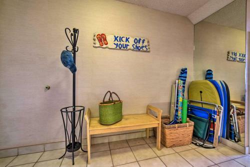 Lahaina Condo W/patio, Pool Access &ocean View