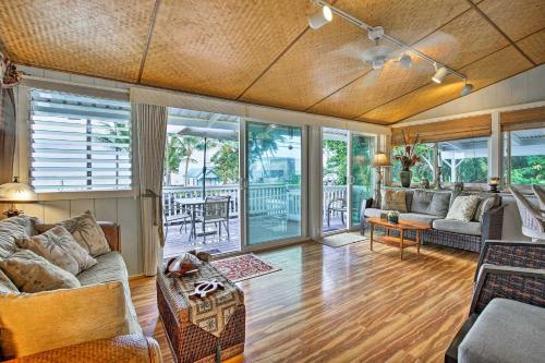 Kailua-kona House With Oceanfront Deck And View