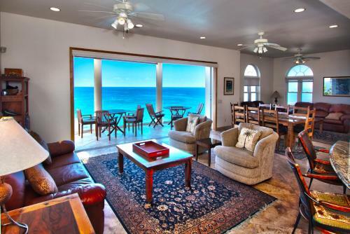 Hale Honu - Spectacular Oceanfront Home W/ Central A/c Wading Pool & Hottub