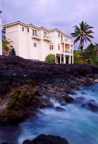 Hale Honu - Spectacular Oceanfront Home W/ Central A/c Wading Pool & Hottub