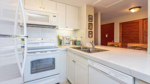 Perfect Downtown Location L 1 Bd L 1 Ba