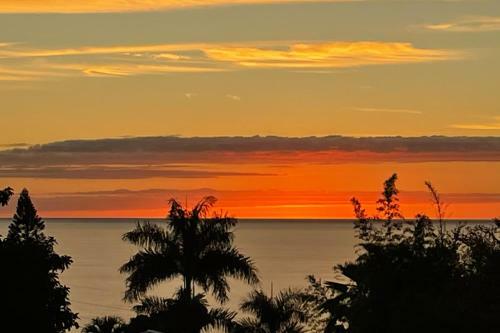 Serene Retreat - Plunge Pool & Sunset Ocean Views Home