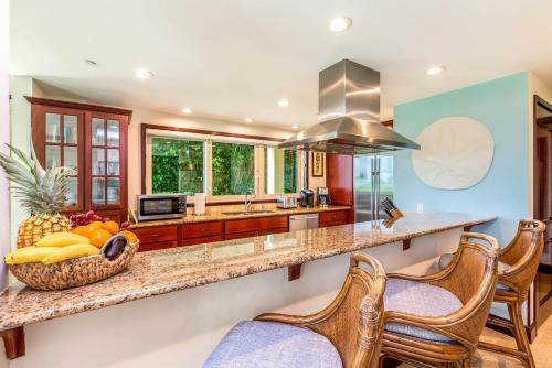 Waipouil Beach Resort Exquisite Oceanfront Villa AC Pool