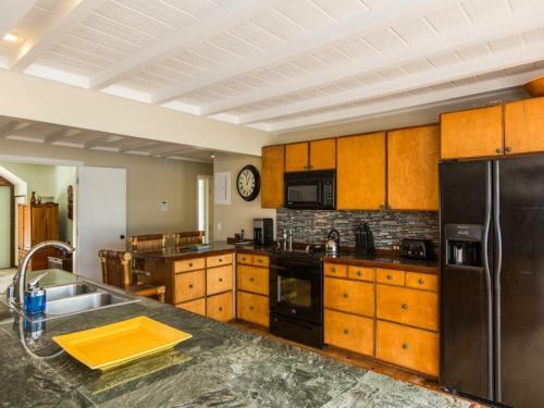 Helen's Beach House Home