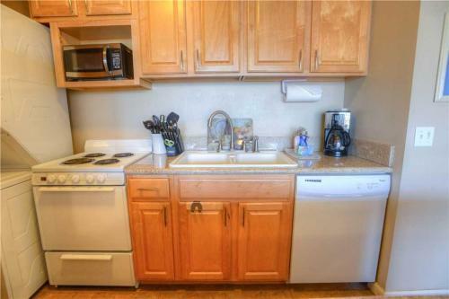 Apartamento Island Surf 312 - 2 Bedroom, 2 Bathroom, Ocean View, Pool