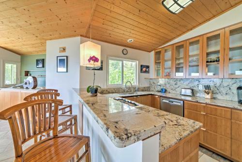 Big Island Oceanfront Home - Great Whale Watching!