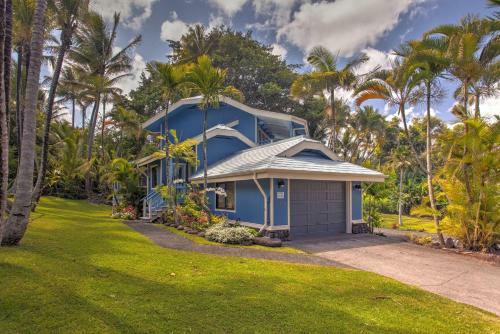 Black Sand Beach House Home