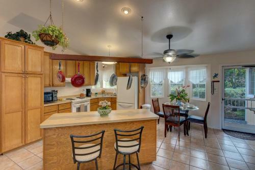 Hale O Makani Home