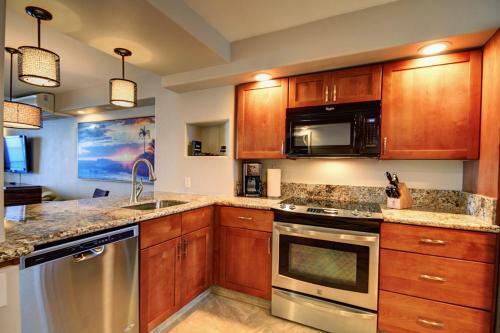Hotel Royal Mauian #208 By Ali'i Resorts