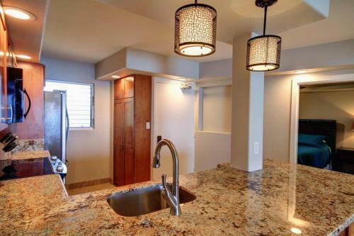Hotel Royal Mauian #208 By Ali'i Resorts