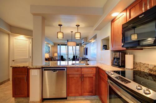 Hotel Royal Mauian #208 By Ali'i Resorts