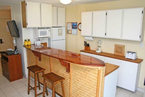 Hotel Kamaole Nalu #302 By Ali'i Resorts