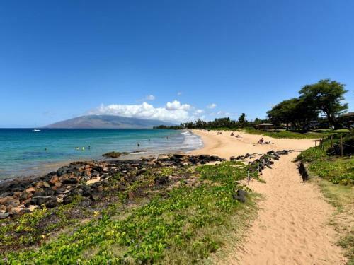 Hotel Royal Mauian #104 By Ali'i Resorts