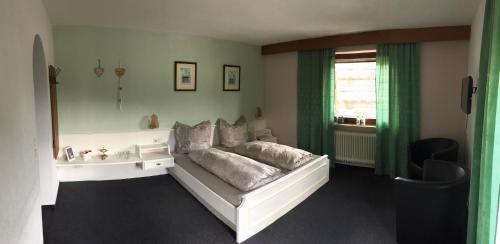 Bed & Breakfast Pension Ostbach