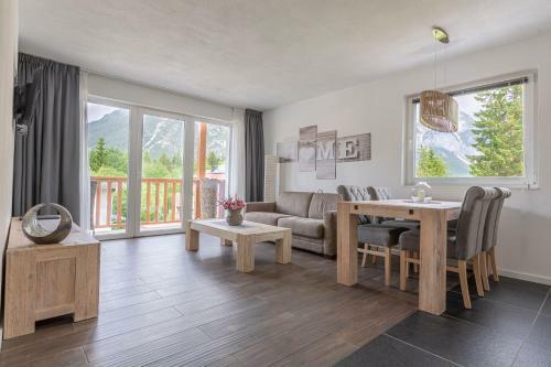 Hostal Alpenlodge Pichler