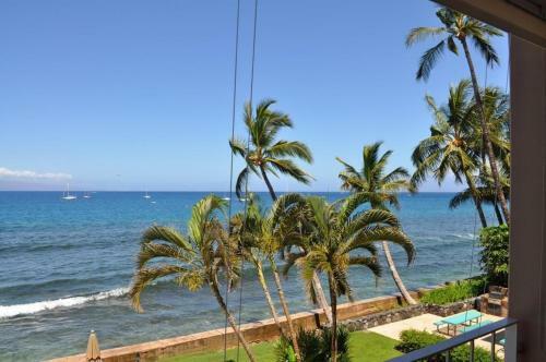 Lahaina Roads 309