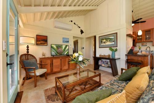 International Colony Club 34