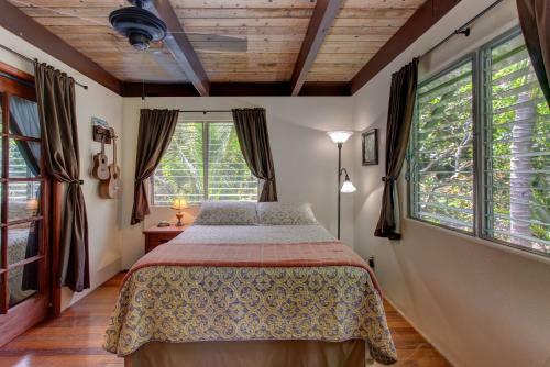 Kehena Treetop Bungalow Home